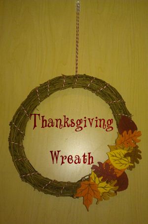 DIY Inexpensive Autumn Wreath for Thanksgiving