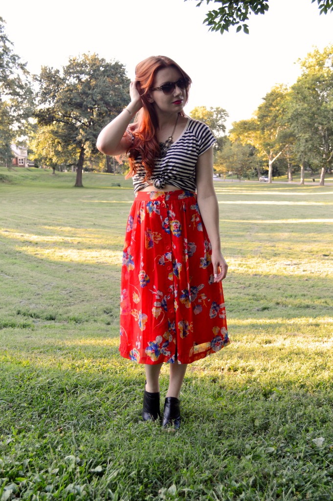 Striped TShirt and Floral Midi Skirt Outfit Summer - OhJuliaAnn.com (3)
