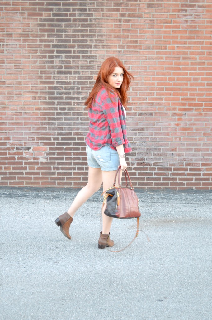 Oh Julia Ann - Outfit - Plaid Flannel with Tee and Cut Off Shorts - Rack and Clutch Anthropologie Naturalizer hazel2blue (1)