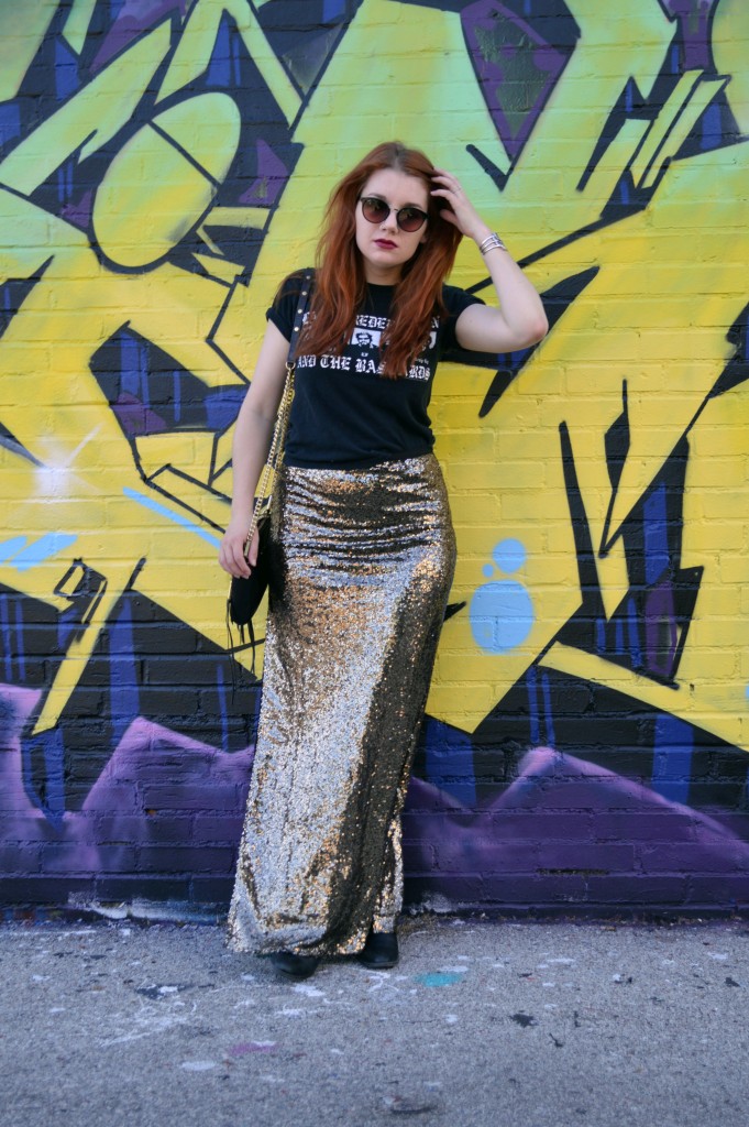Oh Julia Ann - Outfit - Gold Sequin Maxi Skirt with Graphic Band Tee and Booties summer look casual dressed down formal (5)